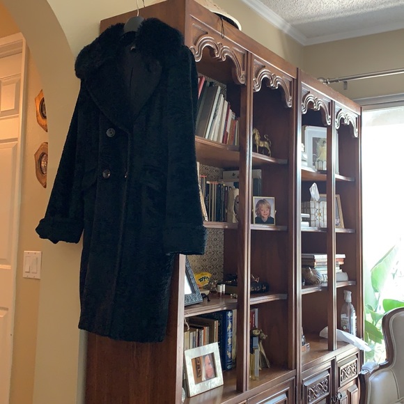 Brooks Brothers Faux Fur Coat 6 - Picture 5 of 15